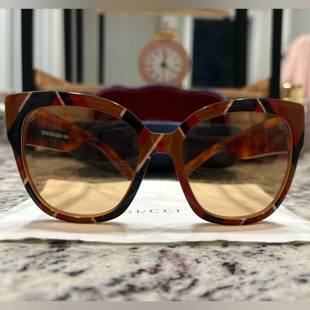 Gucci Tortoiseshell Brown & Black Oversized Cat-Eye Sunglasses